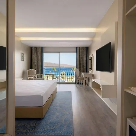 Dolce By Wyndham Cesme 4*
